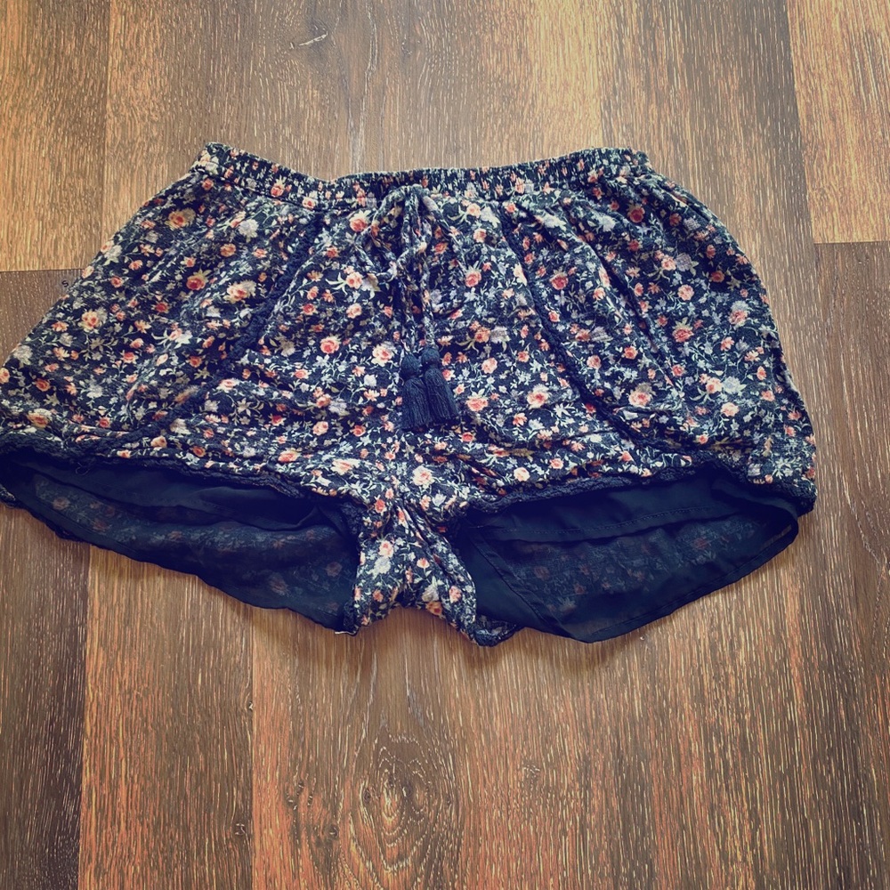 American Eagle Floral Shorts